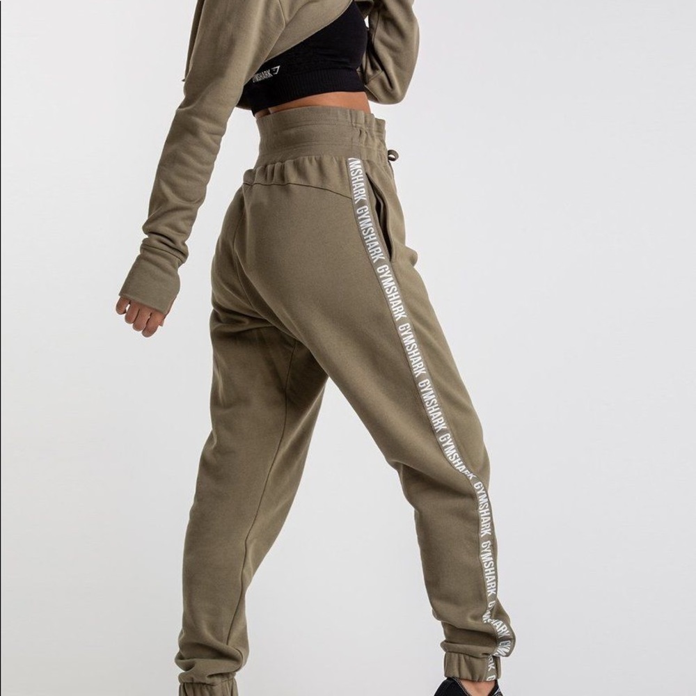 Gymshark LIMITED EDITION oversized joggers
